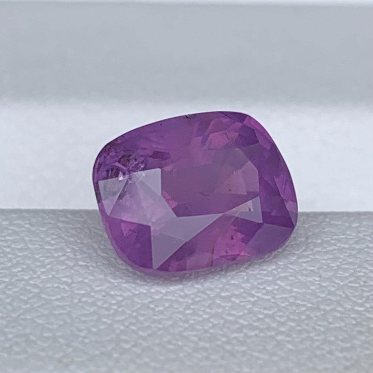 Natural Purple Sapphire 3.15ct - (UH) - Baza Boutique