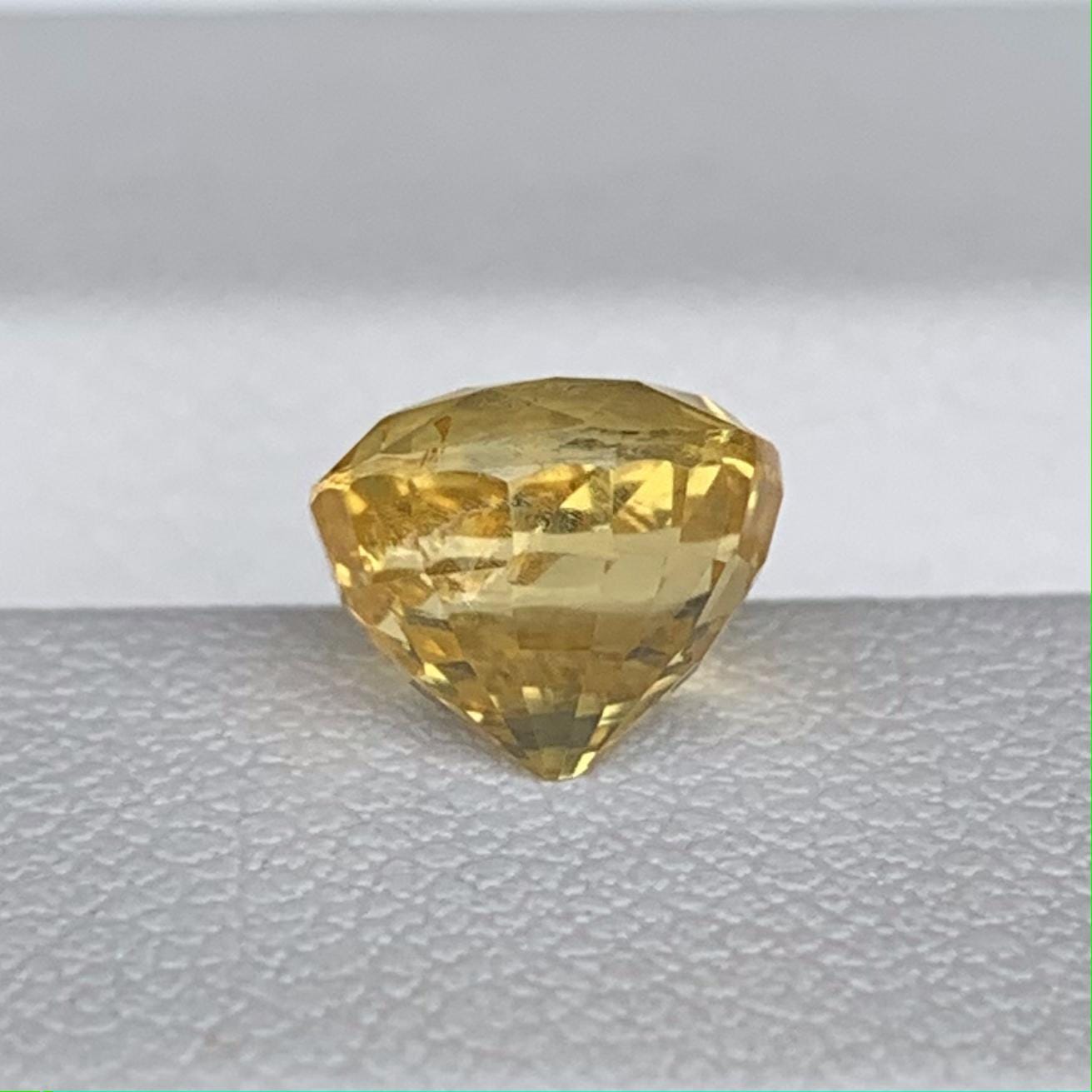 Natural Yellow Sapphire 2.60ct - (UH) - Baza Boutique