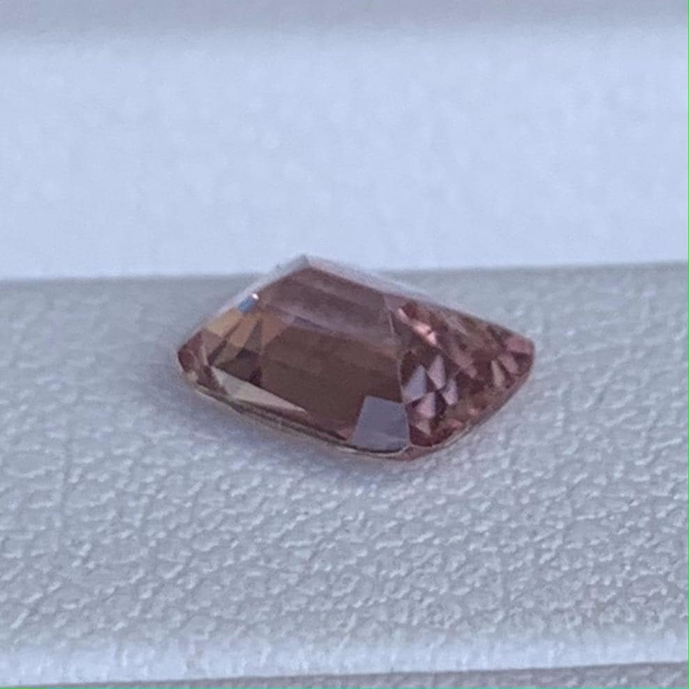 Natural Padparadscha Sapphire 1.25ct - (UH) - Baza Boutique