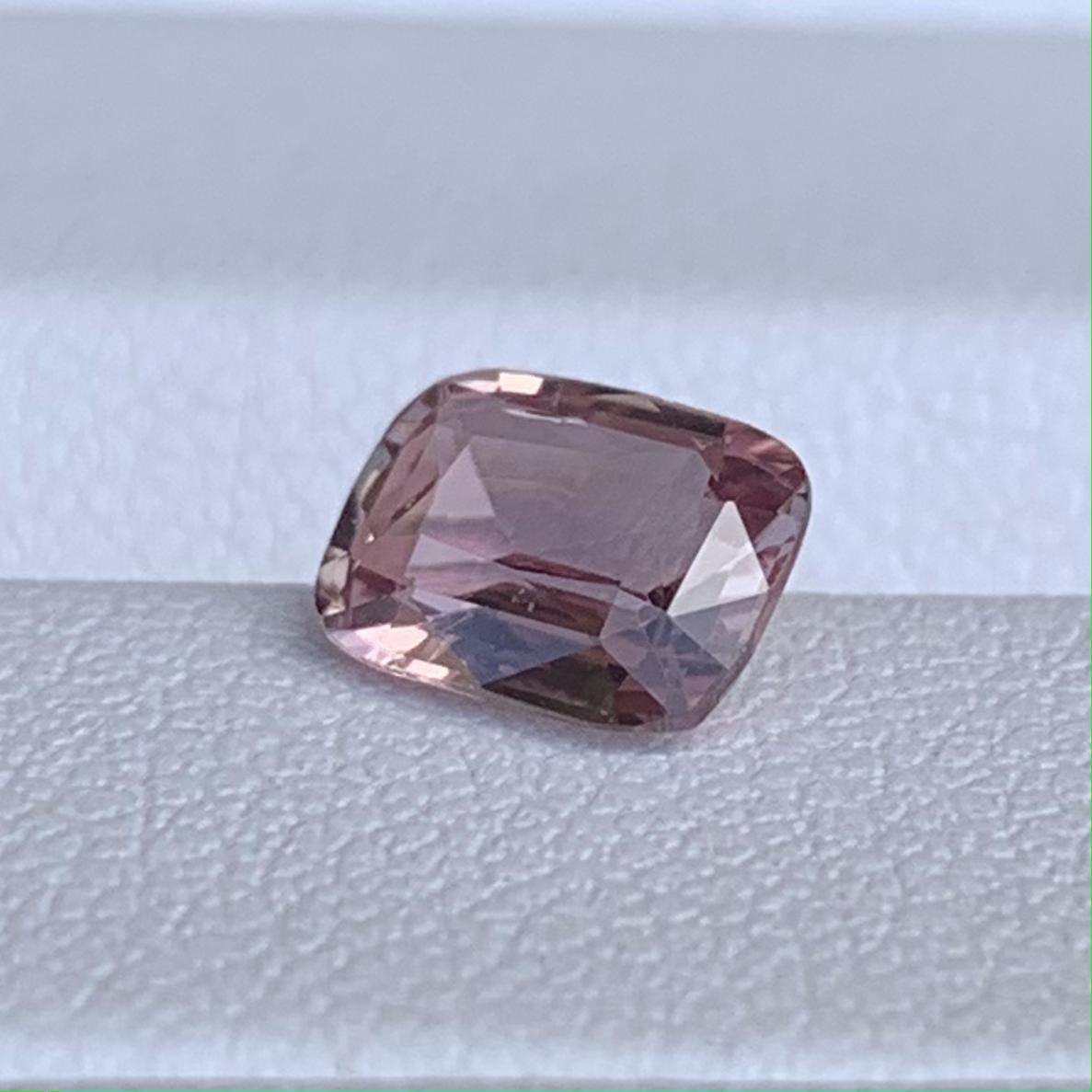 Natural Padparadscha Sapphire 1.25ct - (UH) - Baza Boutique
