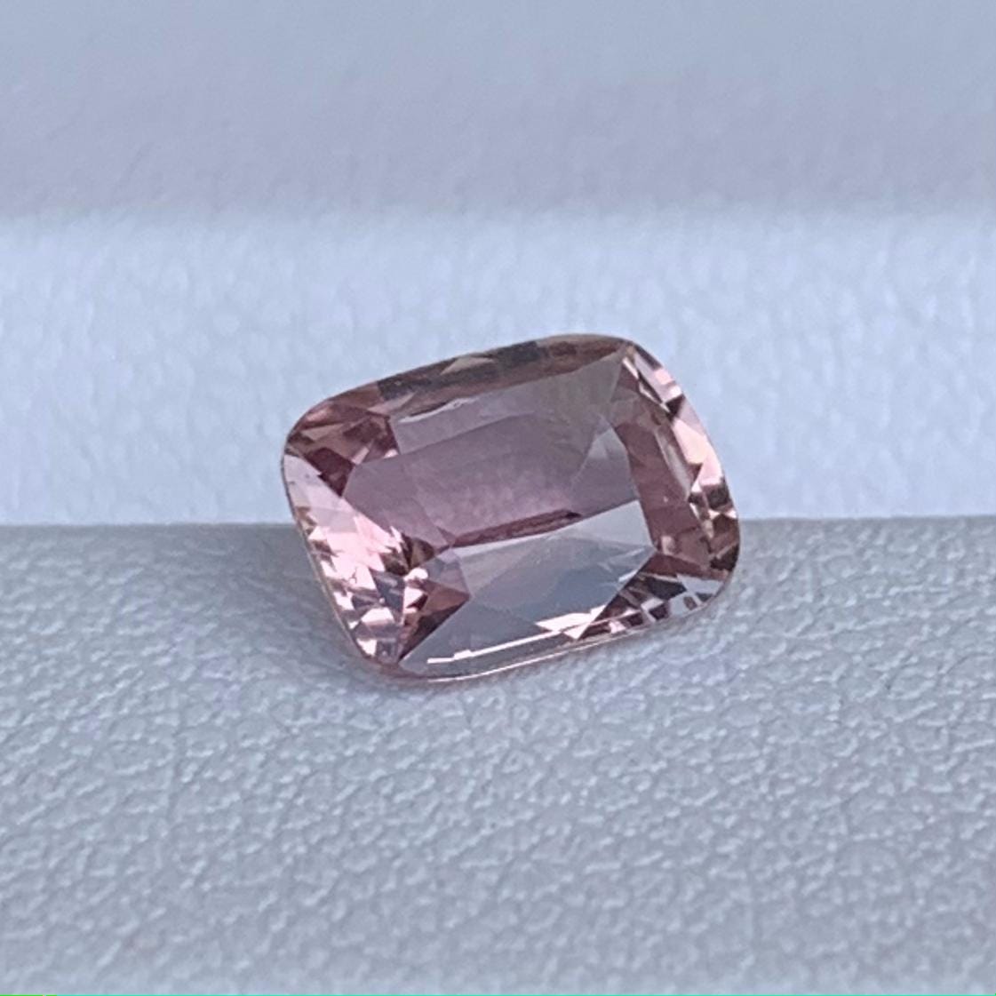Natural Padparadscha Sapphire 1.25ct - (UH) - Baza Boutique