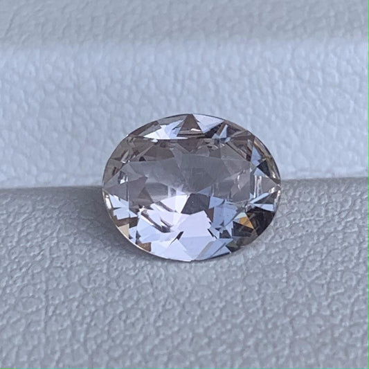 Natural Peach Sapphire 1.48ct - (H) - Baza Boutique