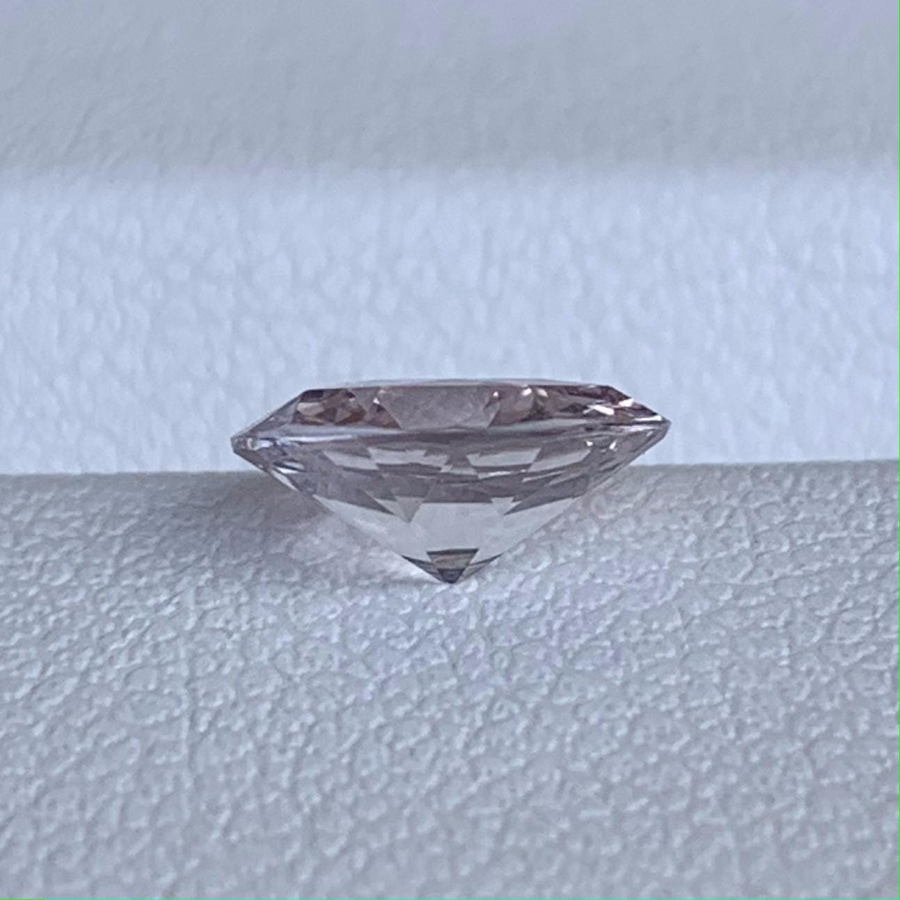 Natural Peach Sapphire 1.48ct - (H) - Baza Boutique
