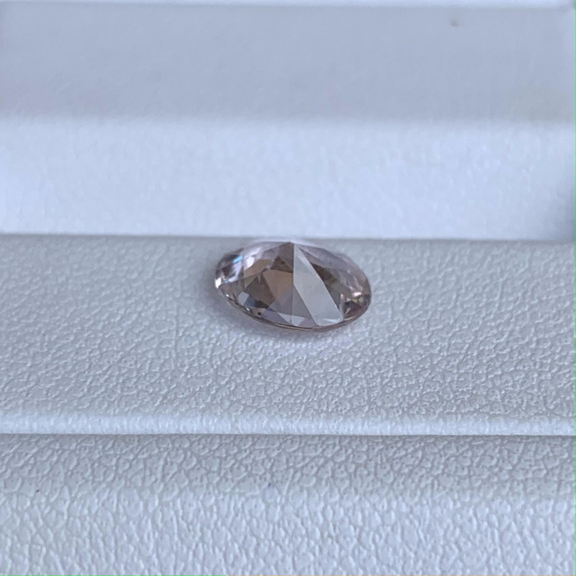Natural Peach Sapphire 1.48ct - (H) - Baza Boutique