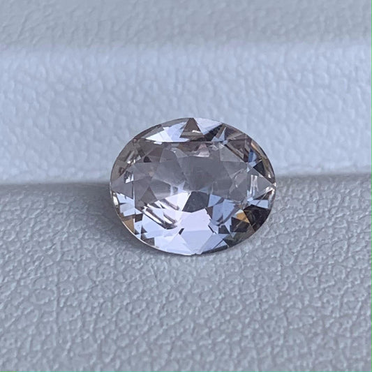 Natural Peach Sapphire 1.48ct - (H) - Baza Boutique