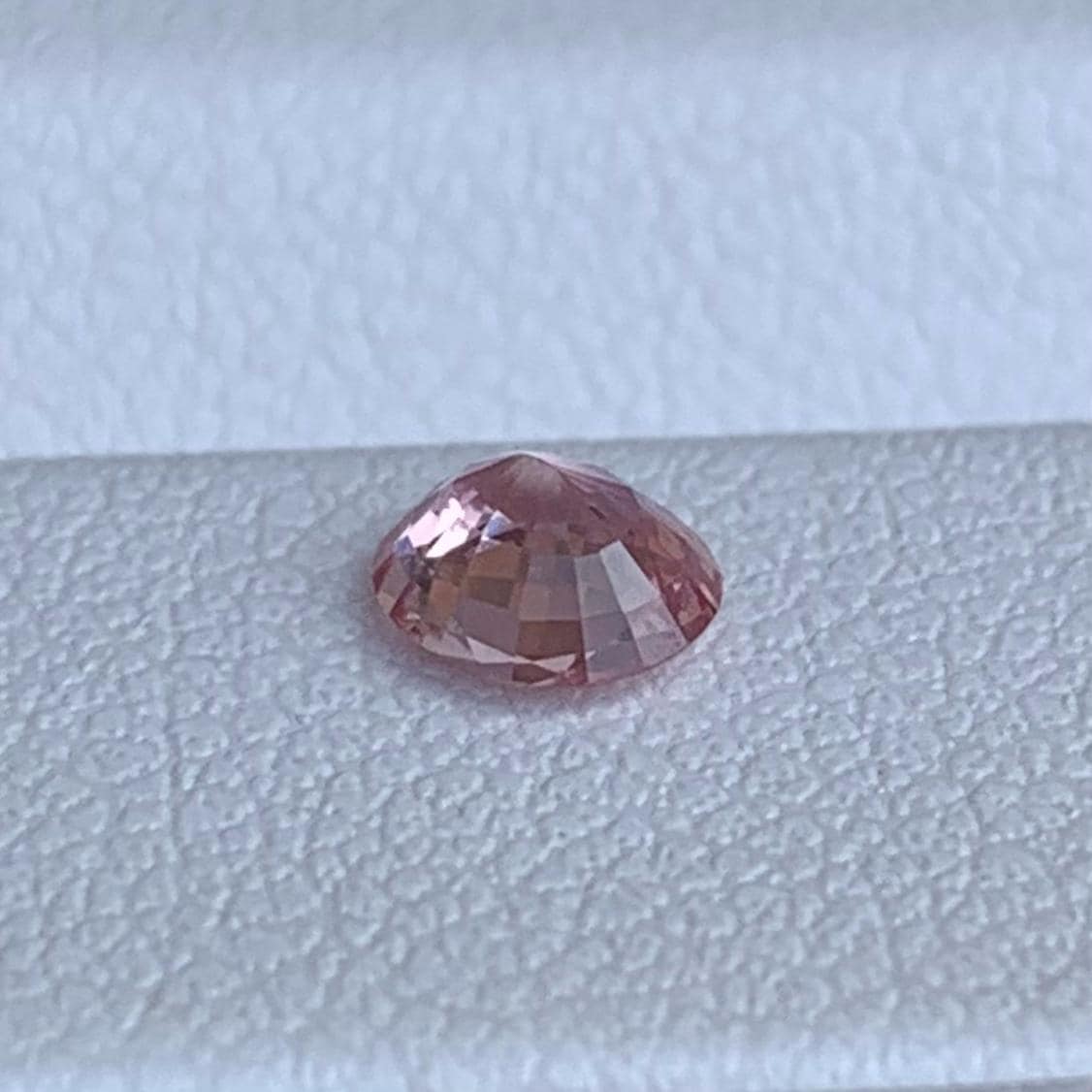 Natural Orangish Pink Padparadscha Sapphire 0.45ct - (UH)