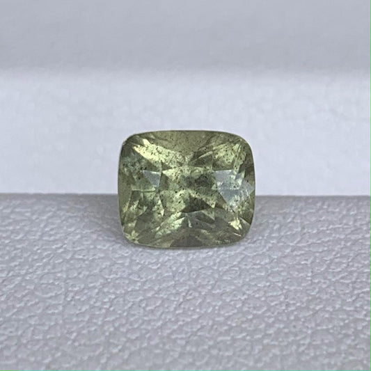 Natural Lemon Green Sapphire 1.29ct - (UH) - Baza Boutique