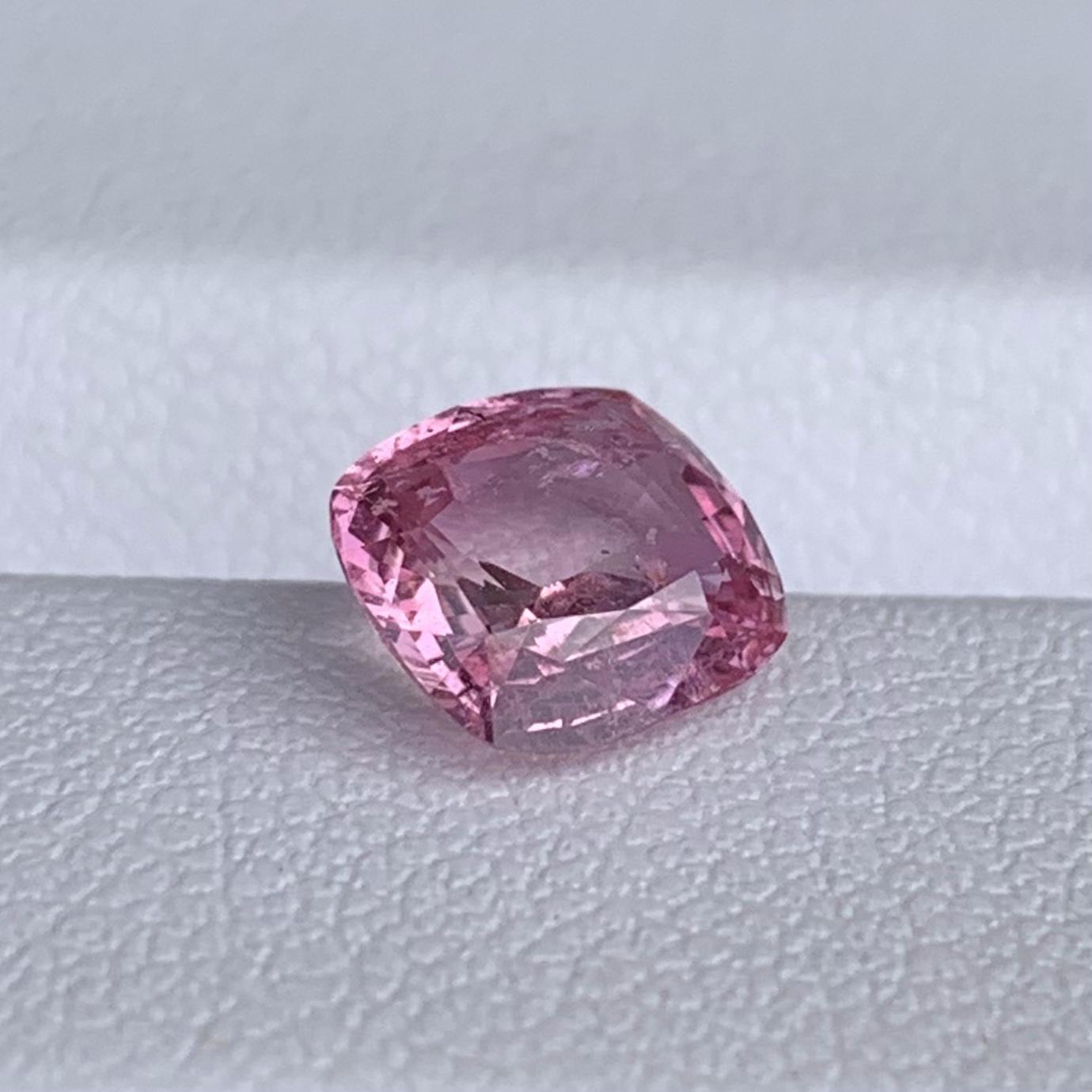 Natural Sunrise Padparadscha Sapphire 1.52ct - (UH)