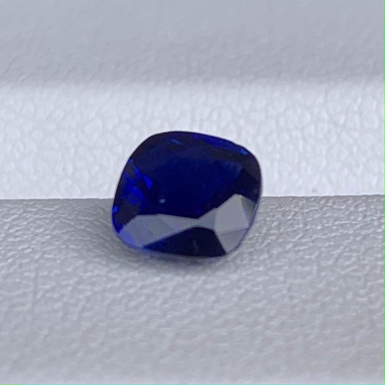 Natural Ceylon Royal Blue Sapphire 1.01ct - (H) - Baza Boutique