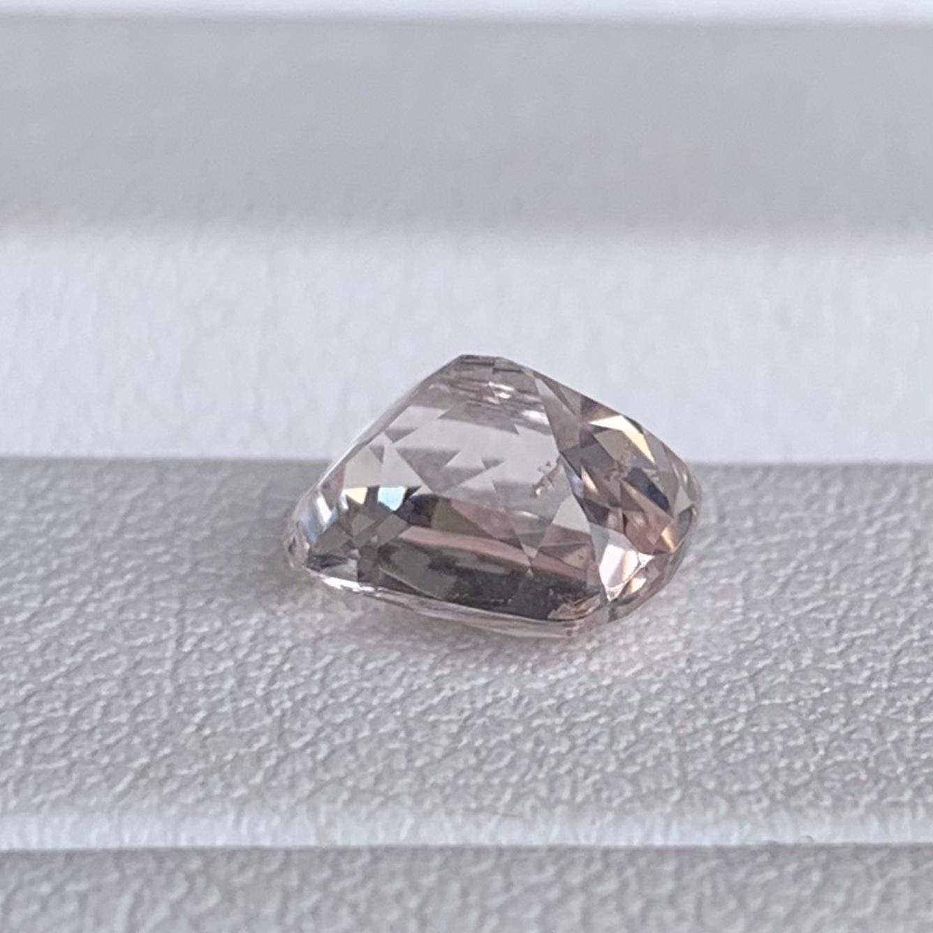Natural Peach Sapphire 2.09ct - (H) - Baza Boutique