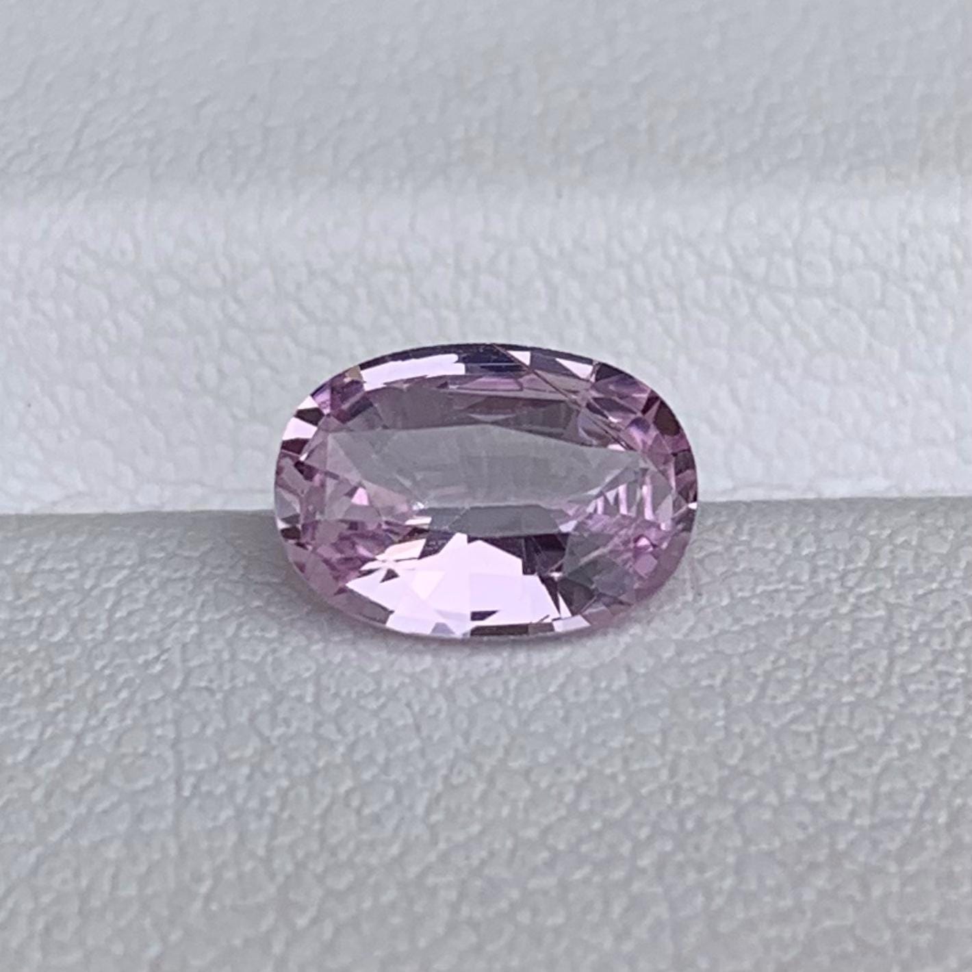 Natural Peach Sapphire 1.51ct - (H) - Baza Boutique