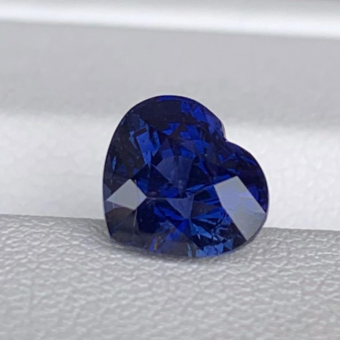 Unheated Heart Shaped Royal Blue Sapphire 2.10 - (UH) - Baza Boutique