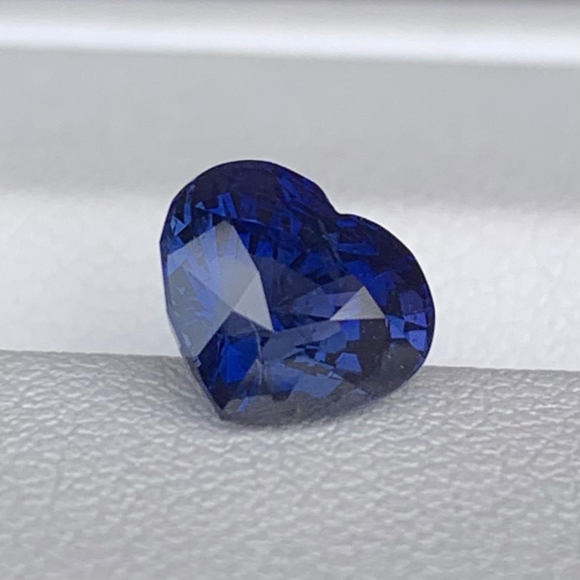 Unheated Heart Shaped Royal Blue Sapphire 2.10 - (UH) - Baza Boutique