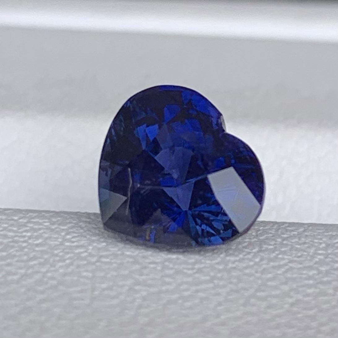 Unheated Heart Shaped Royal Blue Sapphire 2.10 - (UH) - Baza Boutique