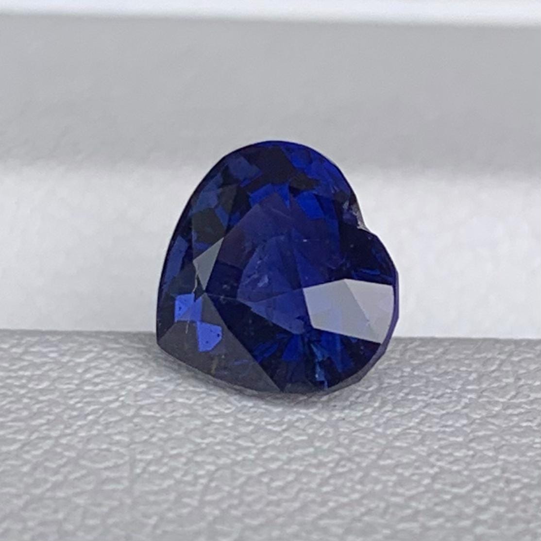 Unheated Heart Shaped Royal Blue Sapphire 2.10 - (UH) - Baza Boutique