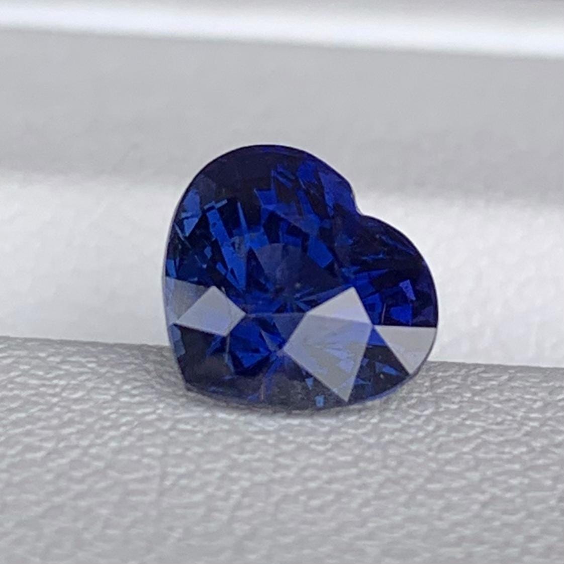 Unheated Heart Shaped Royal Blue Sapphire 2.10 - (UH) - Baza Boutique