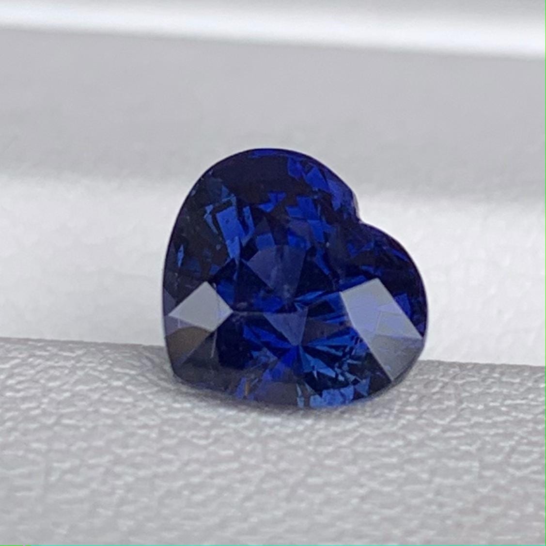 Unheated Heart Shaped Royal Blue Sapphire 2.10 - (UH) - Baza Boutique
