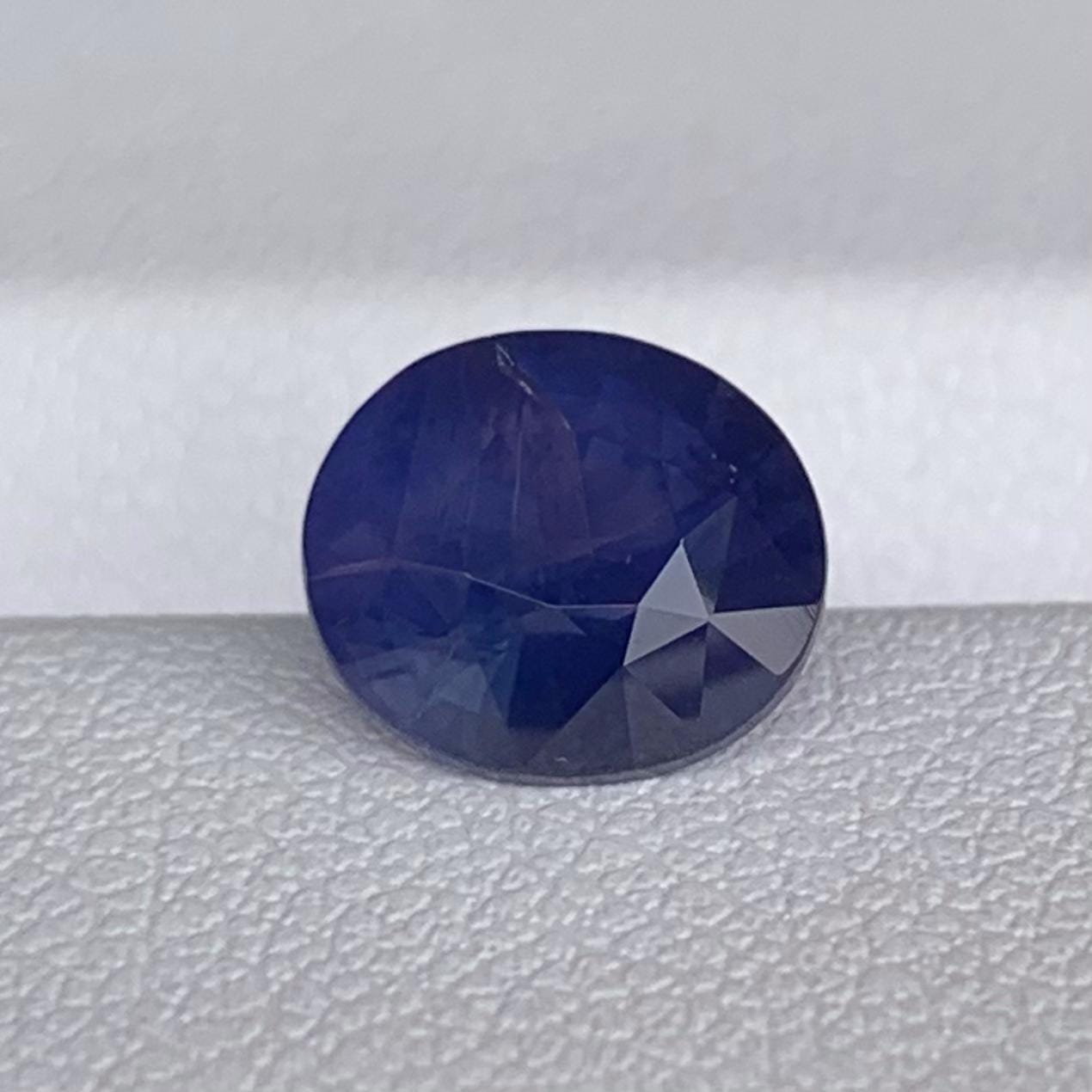 Rare Color Changing Blue Sapphire 2.50 - (UH) - Baza Boutique
