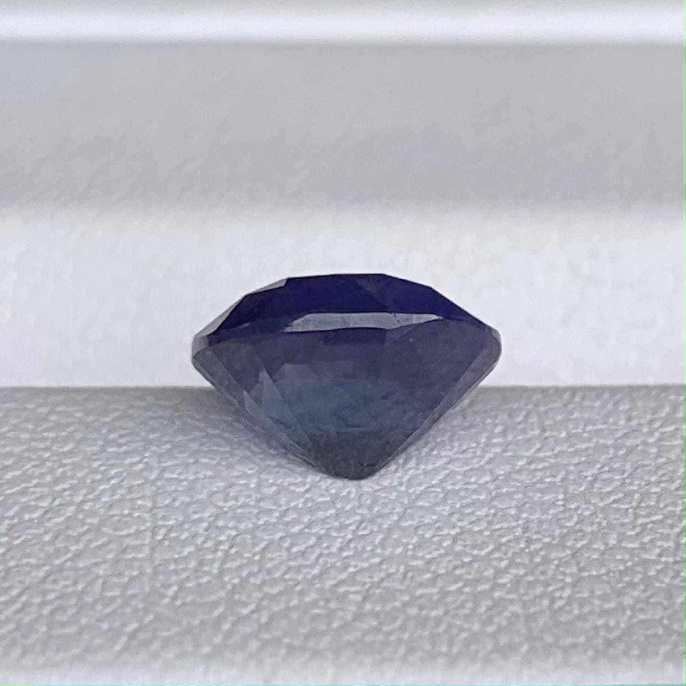 Rare Color Changing Blue Sapphire 2.50 - (UH) - Baza Boutique