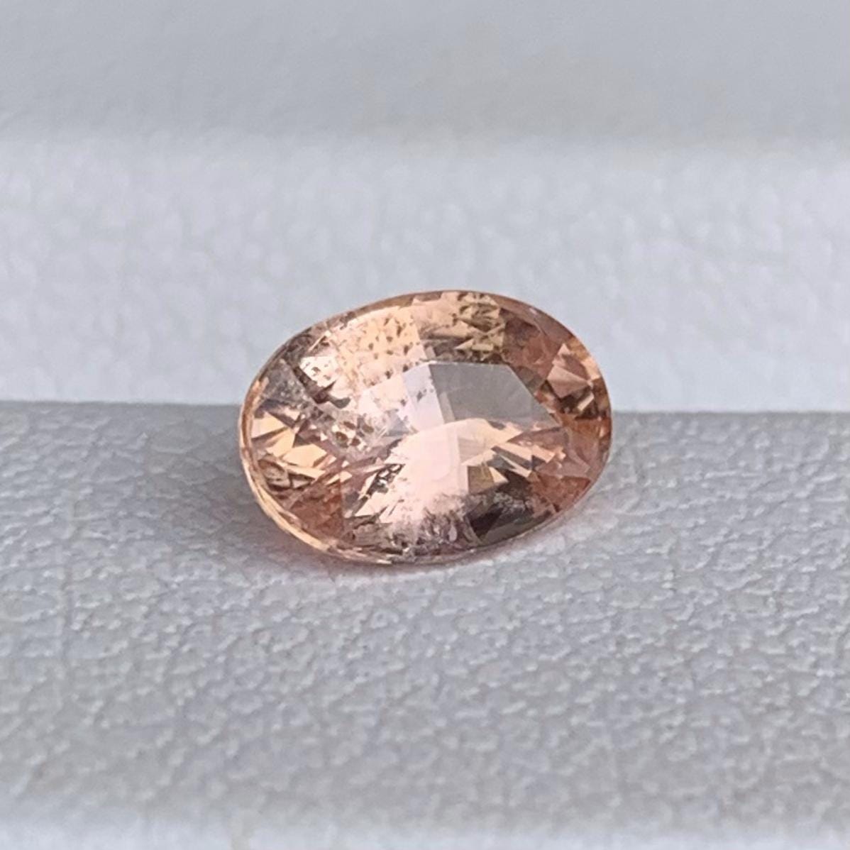 Natural Padparadscha Sapphire 1.02ct - (UH)