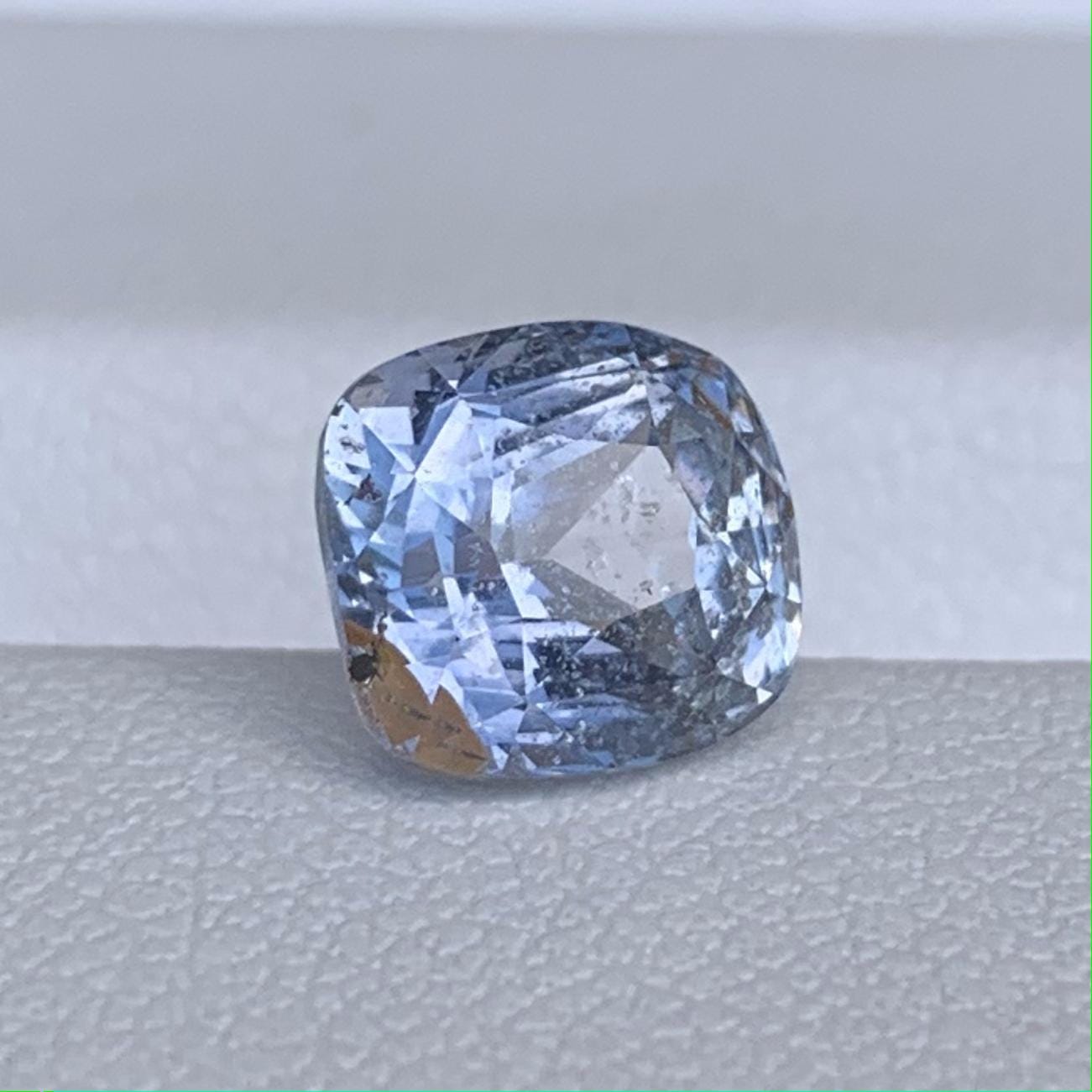 Natural Silver Sapphire 2.70ct - (UH) - Baza Boutique