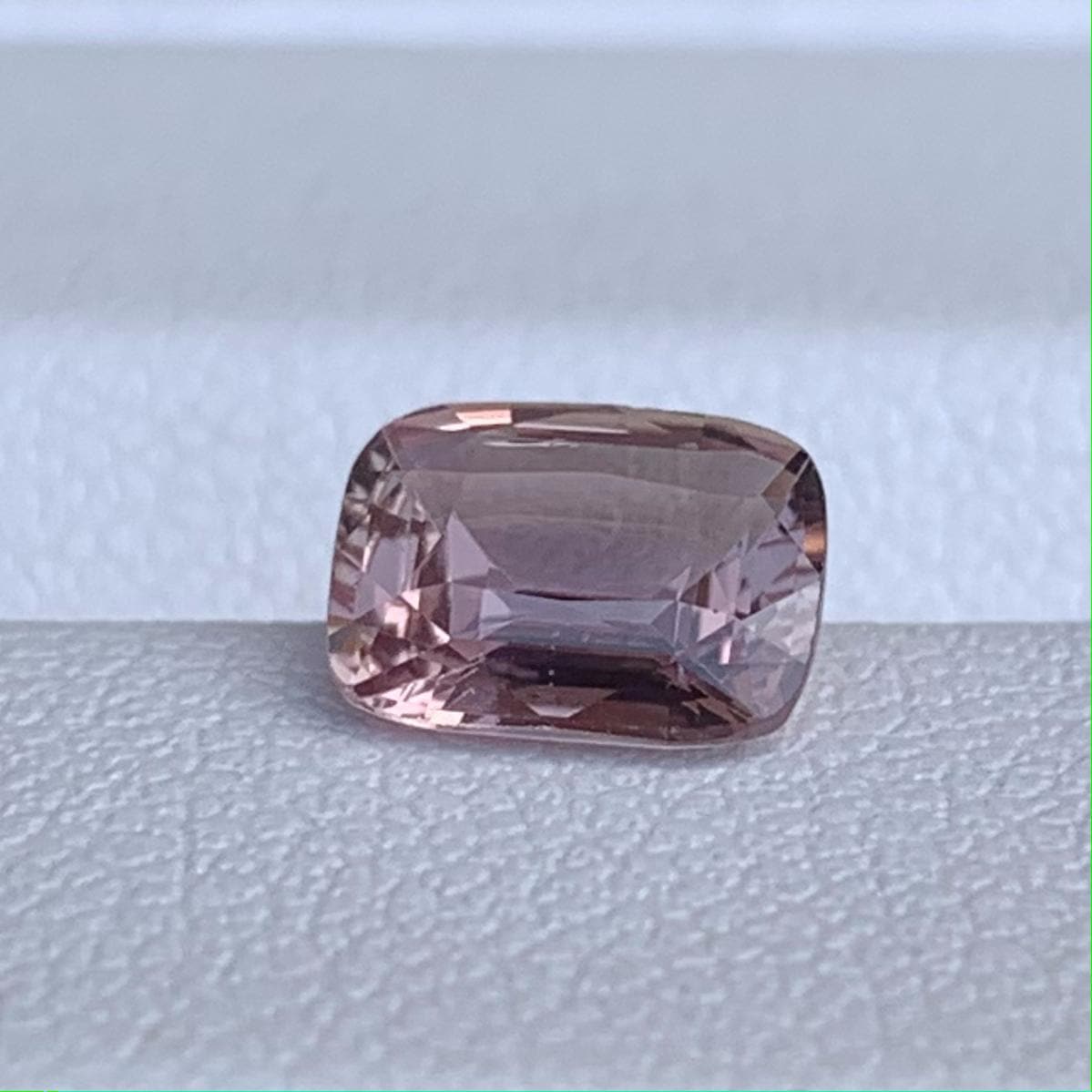 Natural Padparadscha Sapphire 1.25ct - (UH) - Baza Boutique