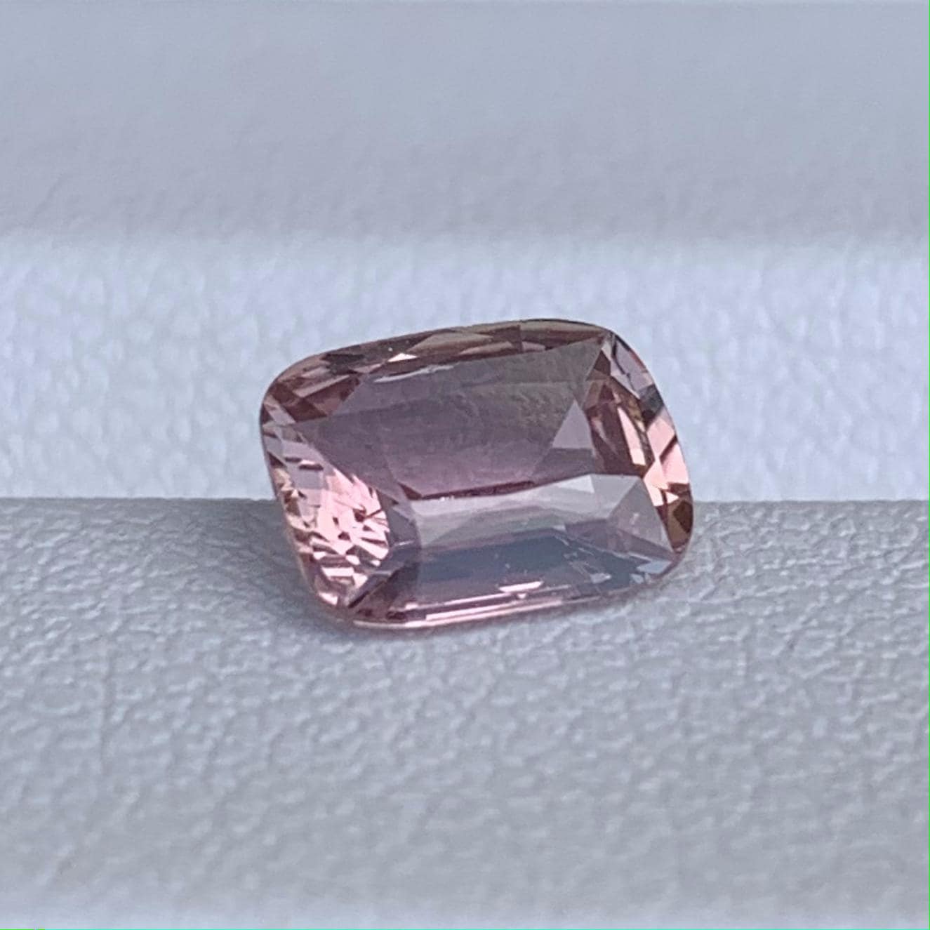 Natural Padparadscha Sapphire 1.25ct - (UH) - Baza Boutique