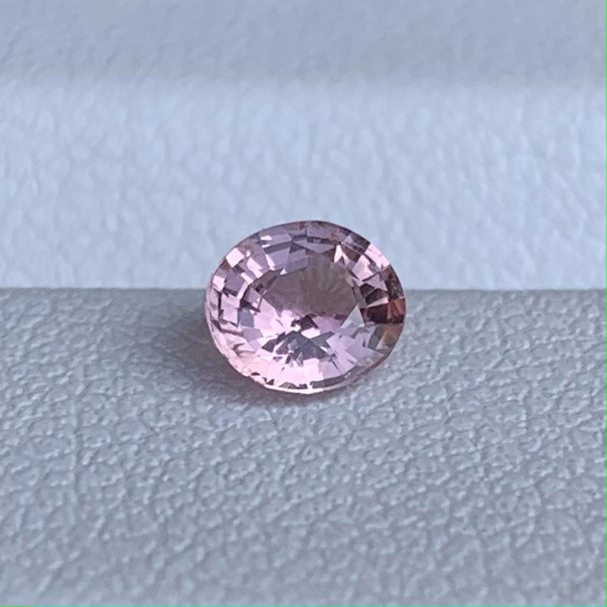 Natural Orangish Pink Padparadscha Sapphire 0.45ct - (UH)