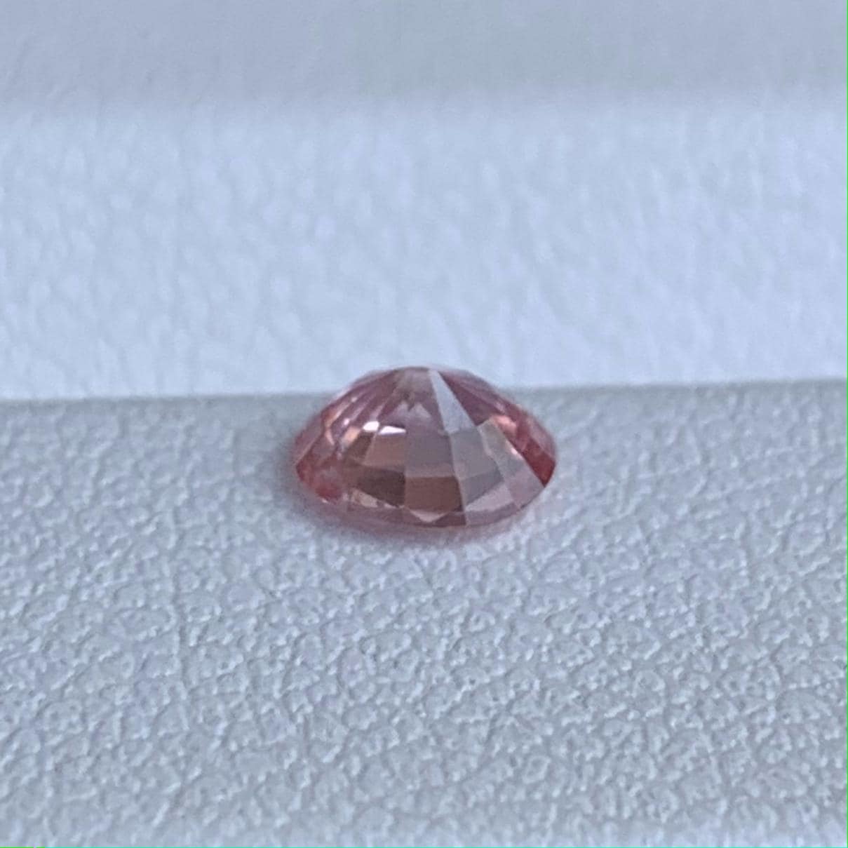 Natural Orangish Pink Padparadscha Sapphire 0.45ct - (UH)