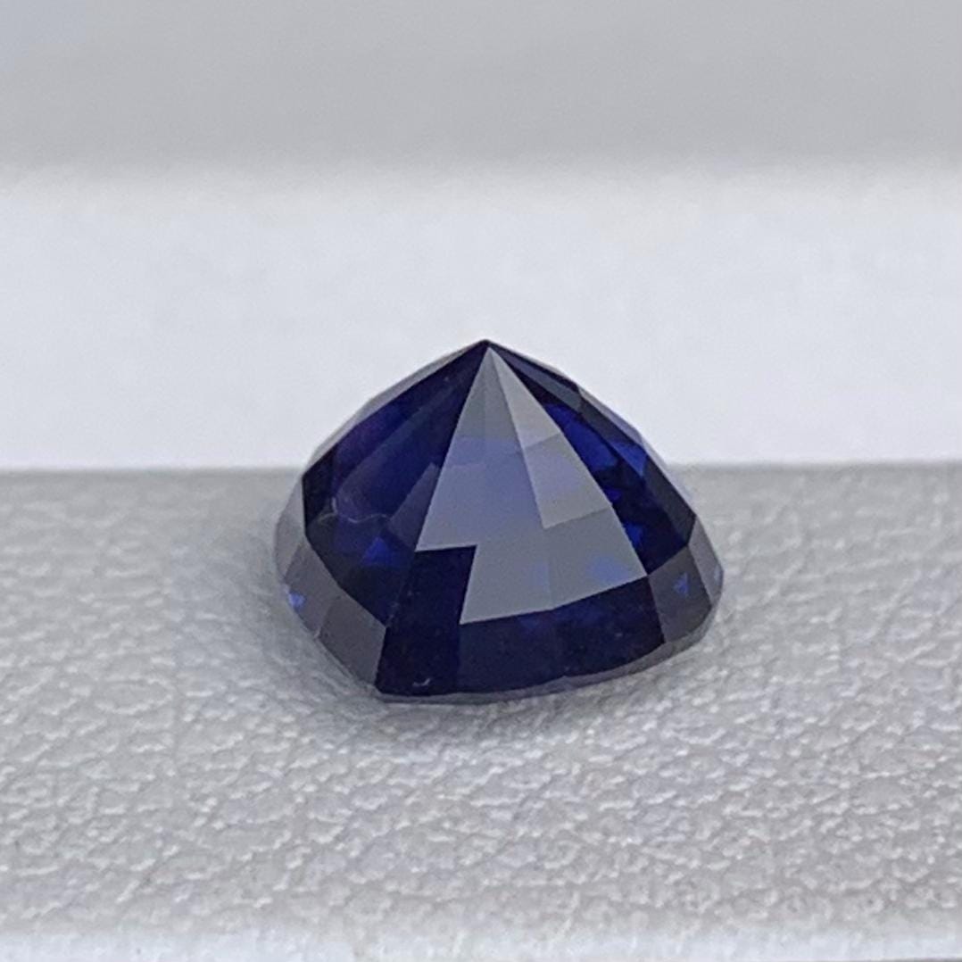Unheated Heart Shaped Royal Blue Sapphire 2.10 - (UH) - Baza Boutique