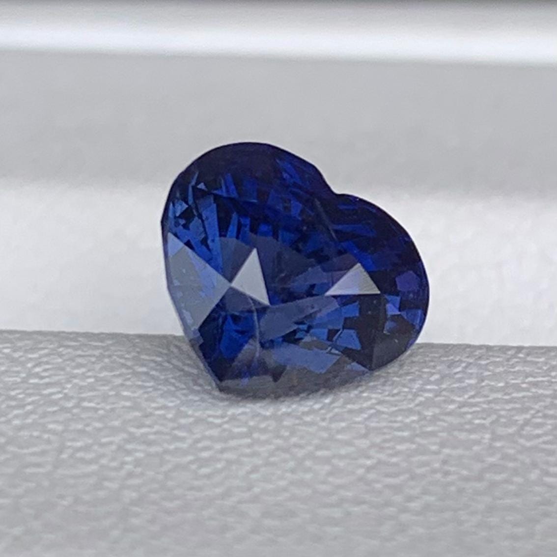 Unheated Heart Shaped Royal Blue Sapphire 2.10 - (UH) - Baza Boutique