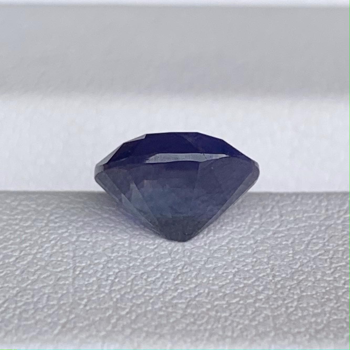 Rare Color Changing Blue Sapphire 2.50 - (UH) - Baza Boutique