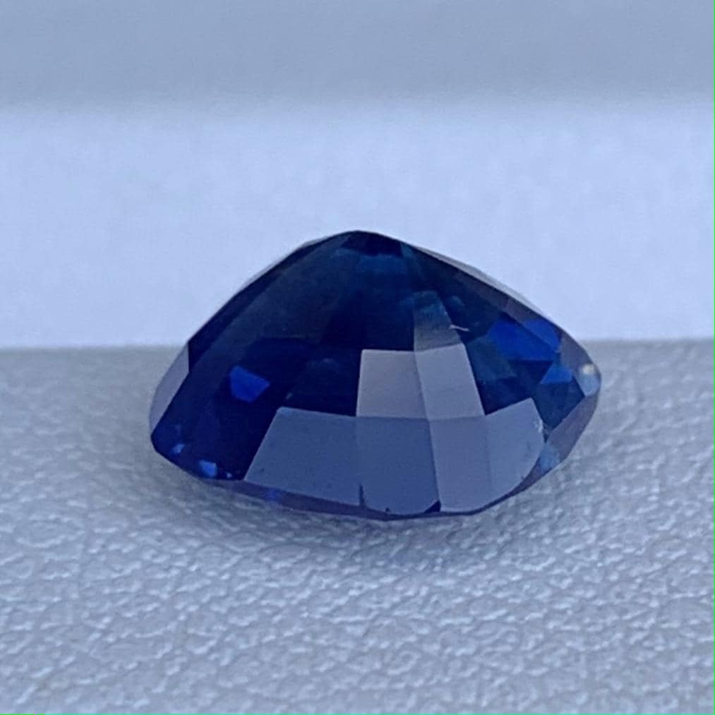 Unheated Ceylon Royal Blue Sapphire 2.64ct - (UH) - Baza Boutique