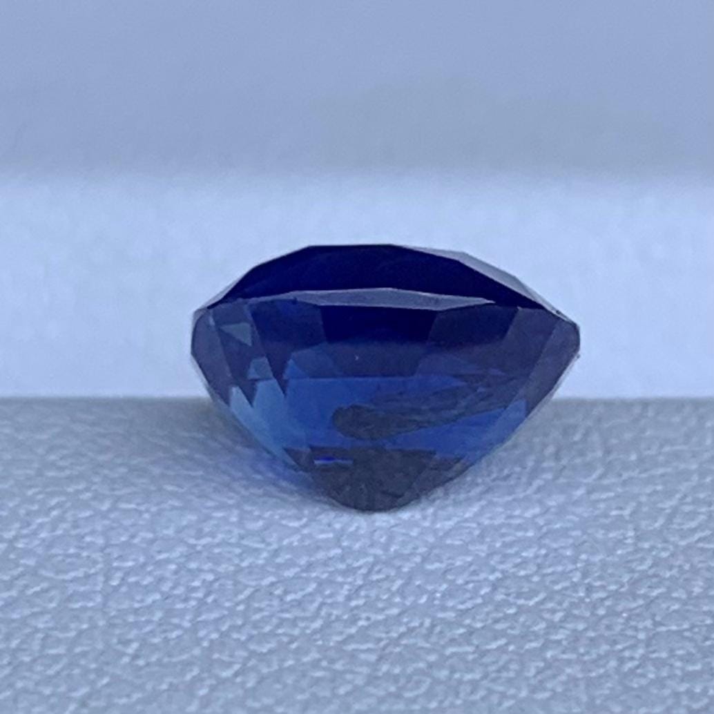 Unheated Ceylon Royal Blue Sapphire 2.64ct - (UH) - Baza Boutique
