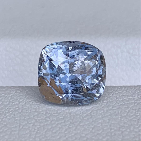 Natural Silver Sapphire 2.70ct - (UH) - Baza Boutique