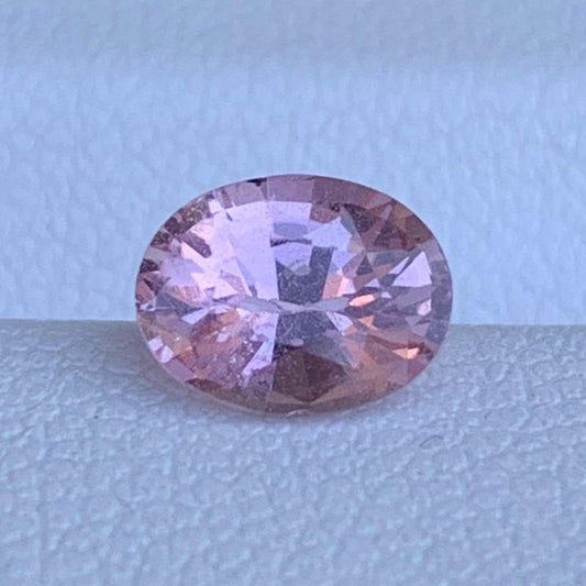 Natural Oval Cut Pinkish Padparadscha Sapphire 1.02ct - (UH)