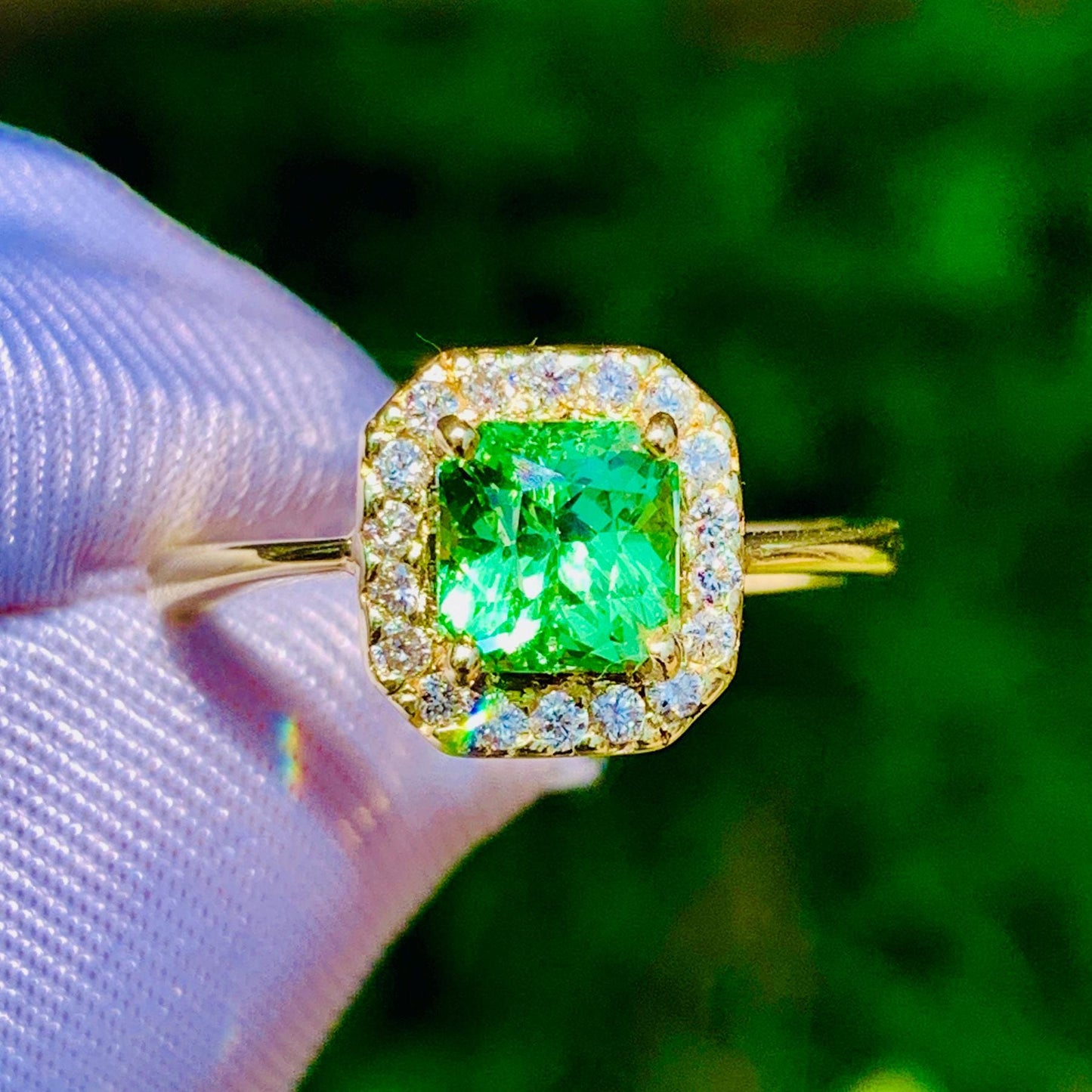 1.52ct Tsavorite Garnet Ring – 14K Rose Gold & Natural Diamonds