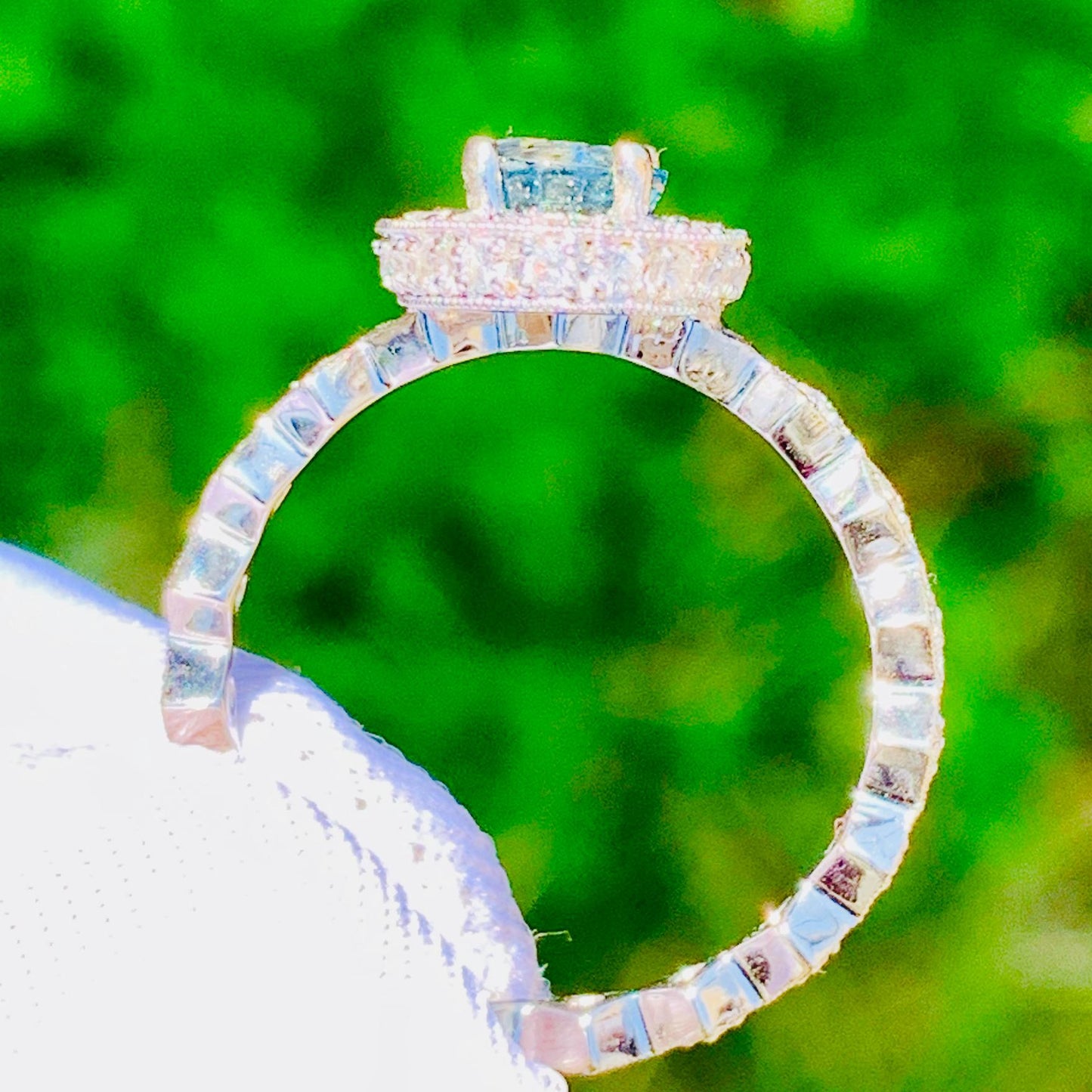 Teal Sapphire Halo Ring – 14K White Gold & Natural Diamonds