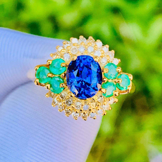 4.28ct Royal Blue Sapphire Ring – 14K White Gold with Natural Emeralds & Diamonds