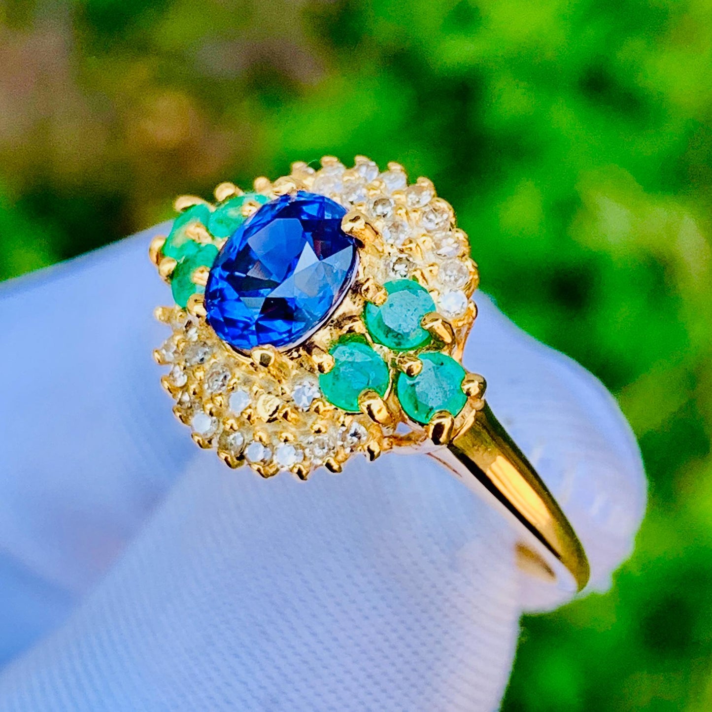4.28ct Royal Blue Sapphire Ring – 14K White Gold with Natural Emeralds & Diamonds