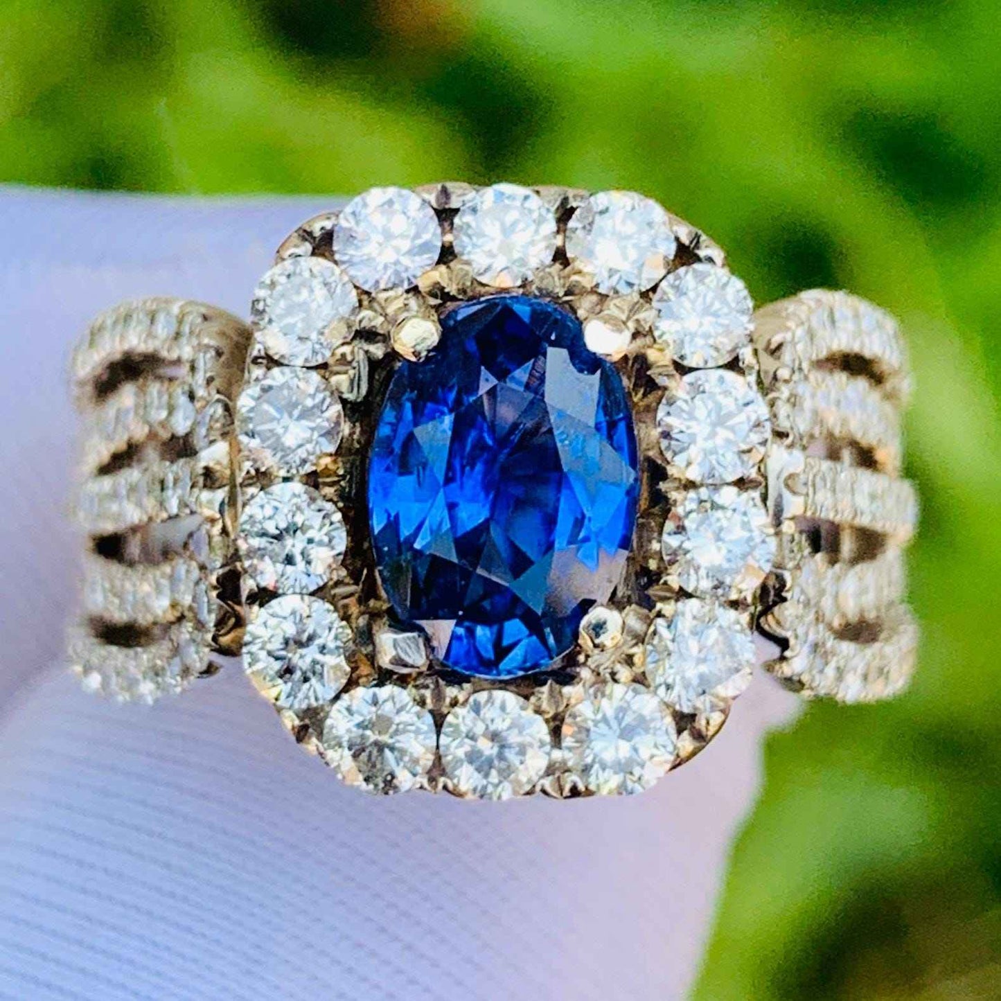 2.28ct Royal Blue Sapphire Ring – White Gold & Natural Diamonds