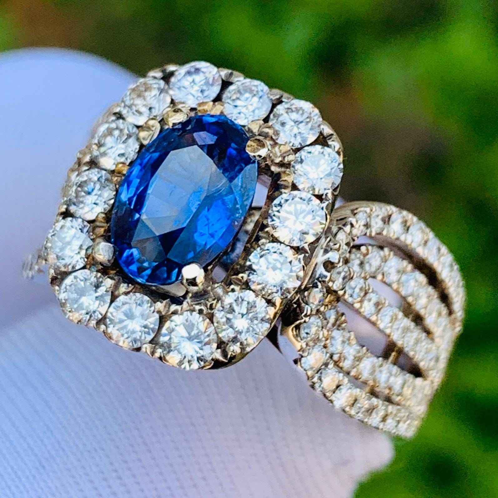 2.28ct Royal Blue Sapphire Ring – White Gold & Natural Diamonds
