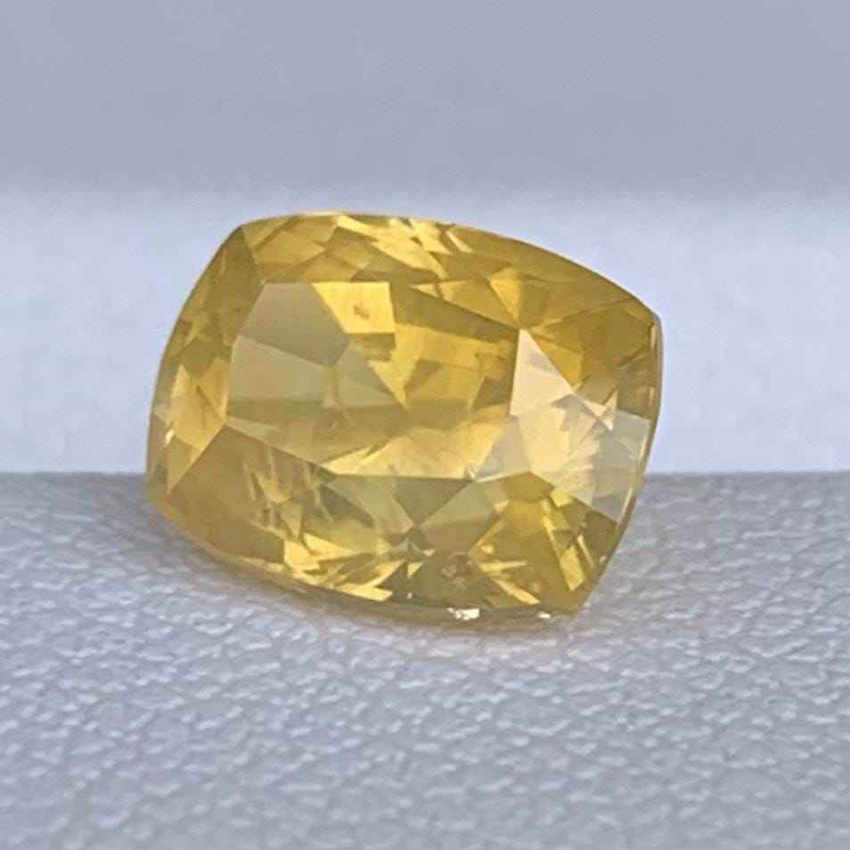 Yellow Sapphire 2.12ct Heated  Natural Cushion Cut Gemstone for Fine Jewelry