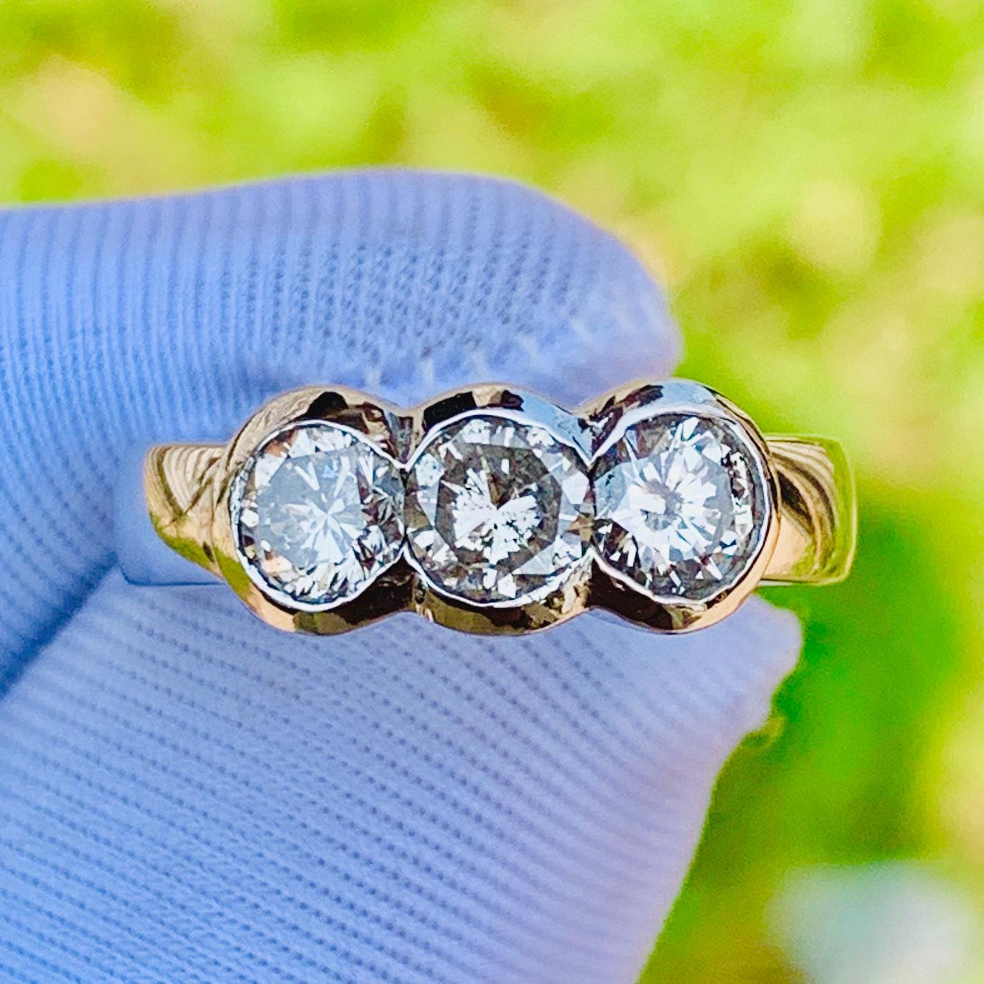 1.40ct VS2 Natural Diamond Three Stone Ring – 14K White Gold