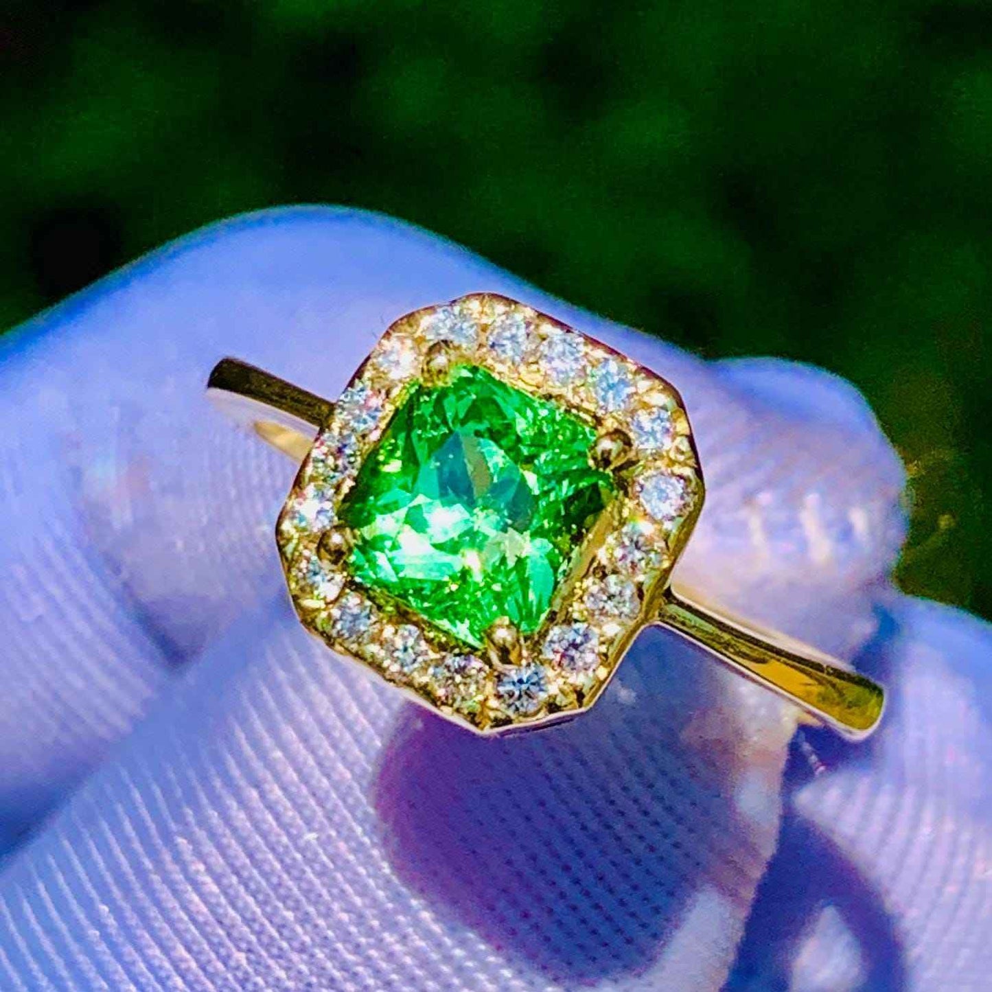1.52ct Tsavorite Garnet Ring – 14K Rose Gold & Natural Diamonds