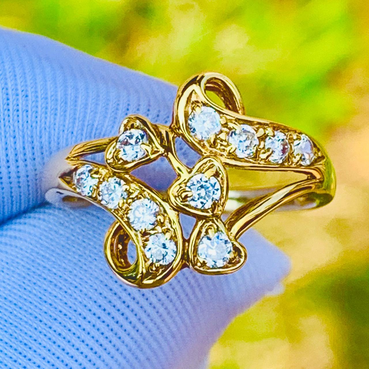 Natural Diamond Ring – 18K Yellow Gold