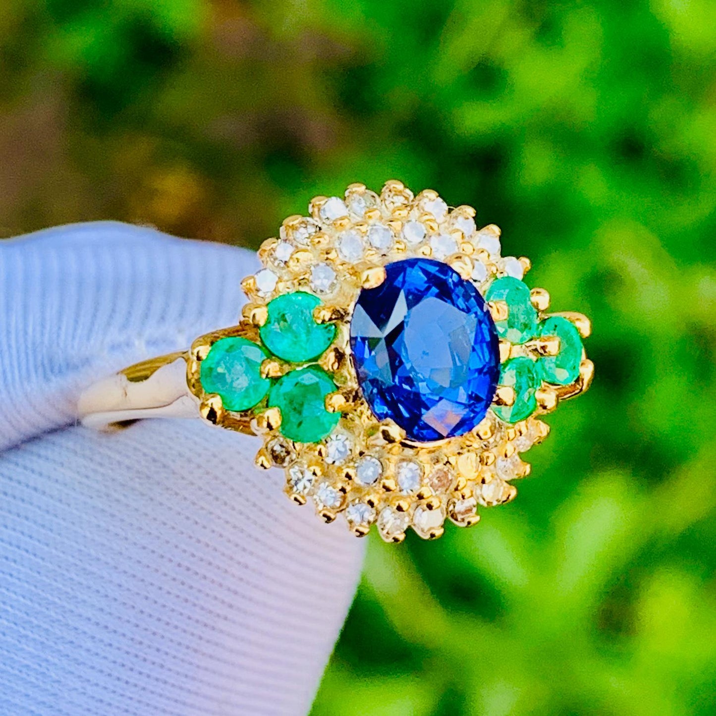 4.28ct Royal Blue Sapphire Ring – 14K White Gold with Natural Emeralds & Diamonds