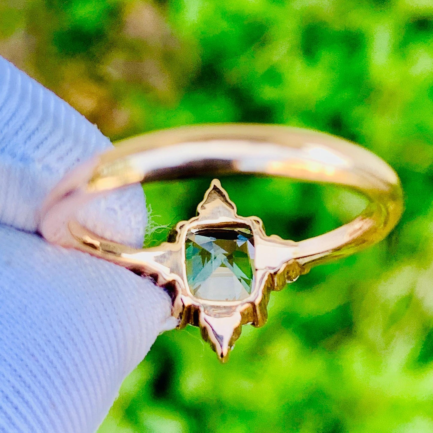 1.90ct Silver Sapphire Ring – 14K White Gold