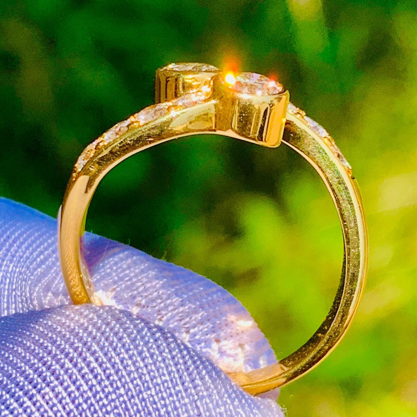 Natural 2 Stone Diamond Ring – 18K Yellow Gold