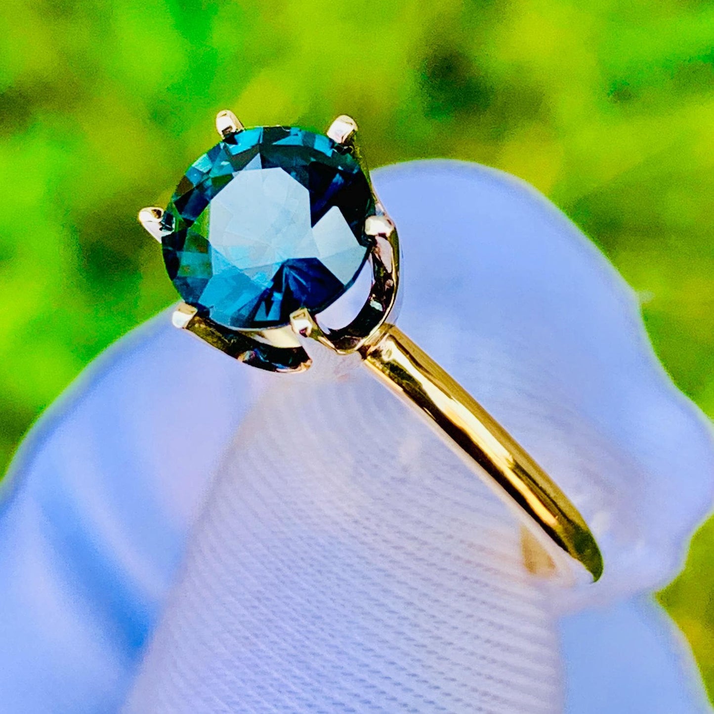 1.50ct Teal Sapphire Ring – 14K White Gold